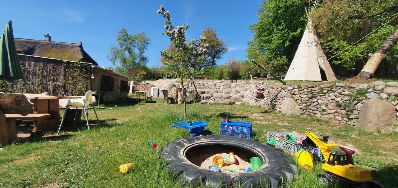 Apartment Vera, Naehe Binz In Traumhafter Alleinlage, 4-8 P. Zirkow Εξωτερικό φωτογραφία